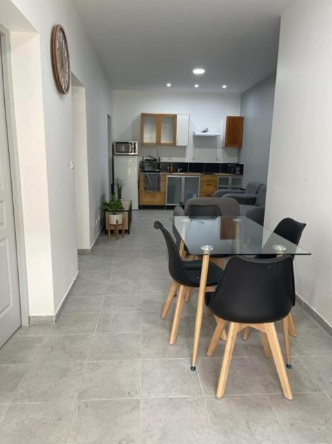 Rdc - Appartement F3 Villiers Le Bel 95 Proche De Paris Roissy Esterno foto